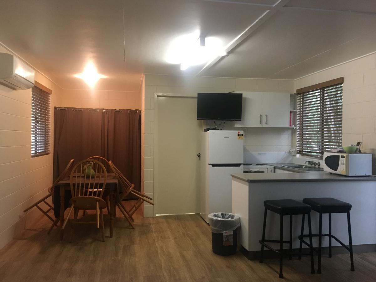 Mapleton Cabins & Caravan Park Exterior foto